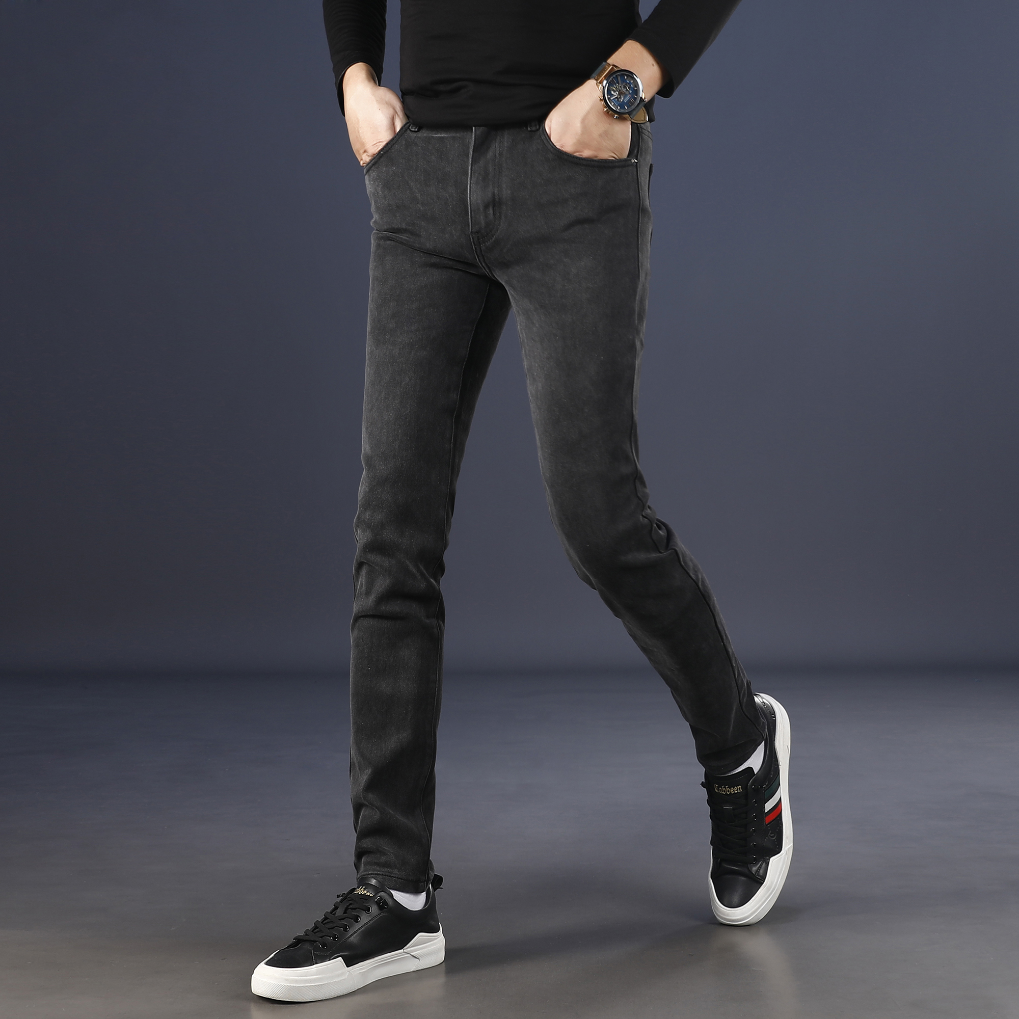 秋冬季黑灰牛仔裤男款2025新款高端潮牌修身小脚休闲弹力男士裤子