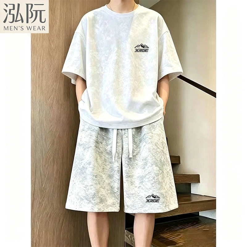 男士夏季运动短袖t恤短裤套装图片
