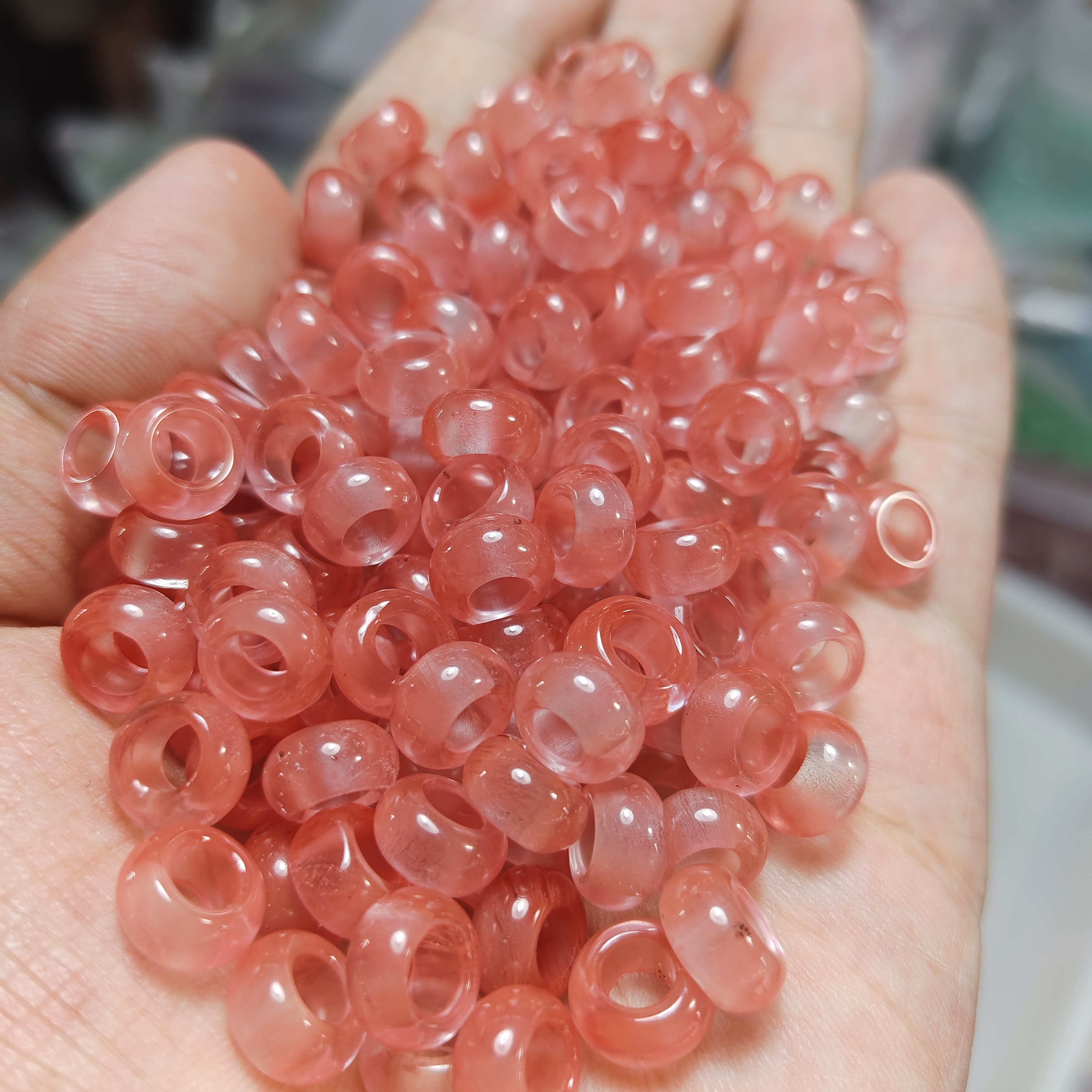 草莓晶加厚大孔玉环西瓜晶甜甜圈散隔片串珠DIY手链饰配饰批发图片