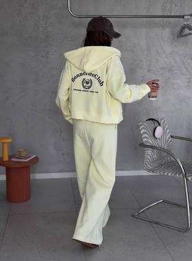 穿搭leisure sport suit 女2025春季减龄黄色短款coat 阔腿裤two-