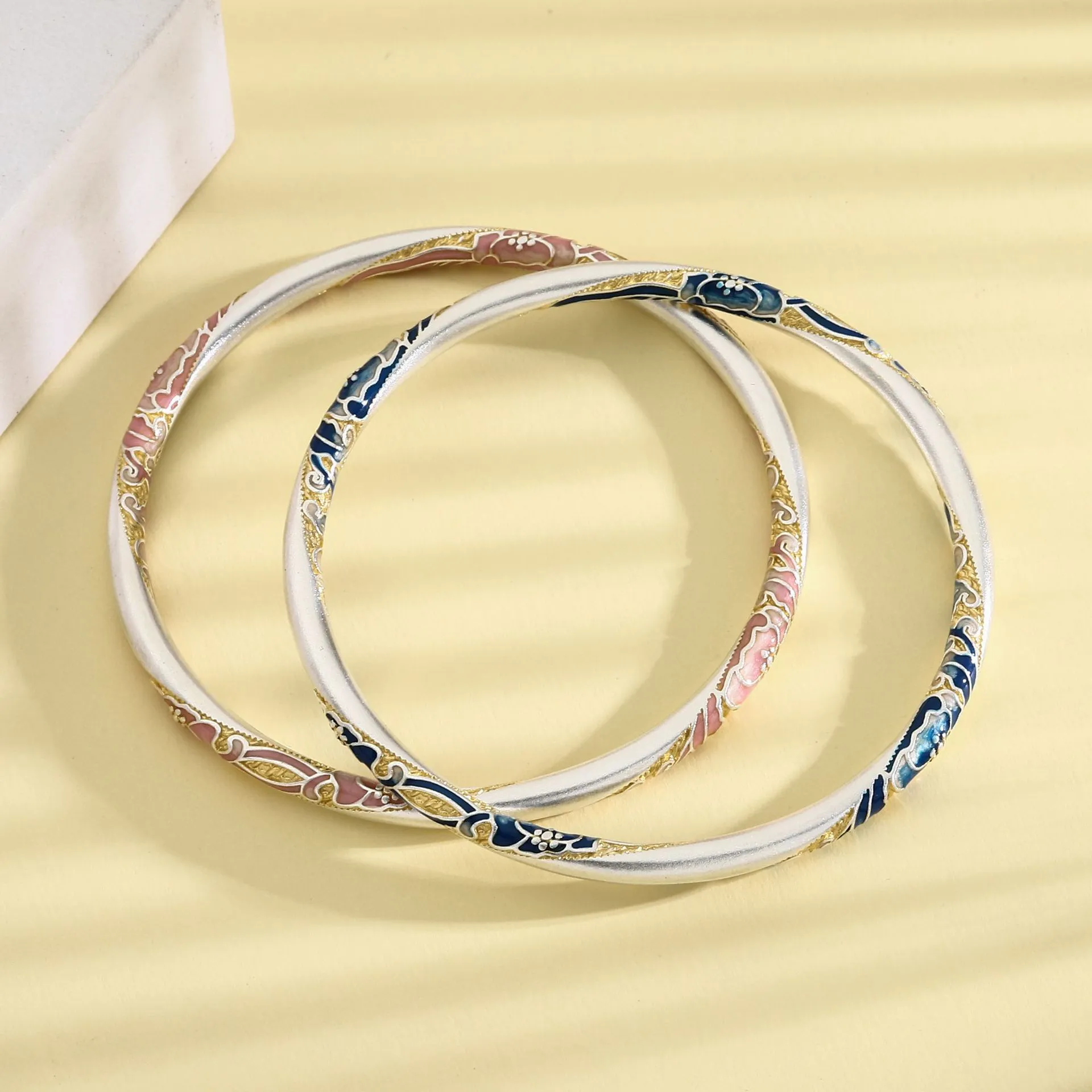 中国金铺9999足银手镯闭口珐琅彩纽扭麻花手环国潮风莲花纯银镯子