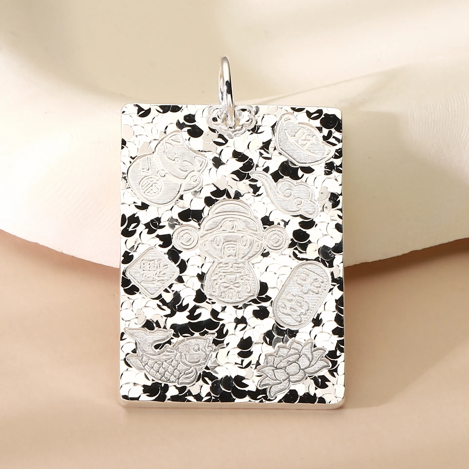 8779号足银999.9碎冰冰吉言招财方牌吊坠轻奢气质个性直播爆款