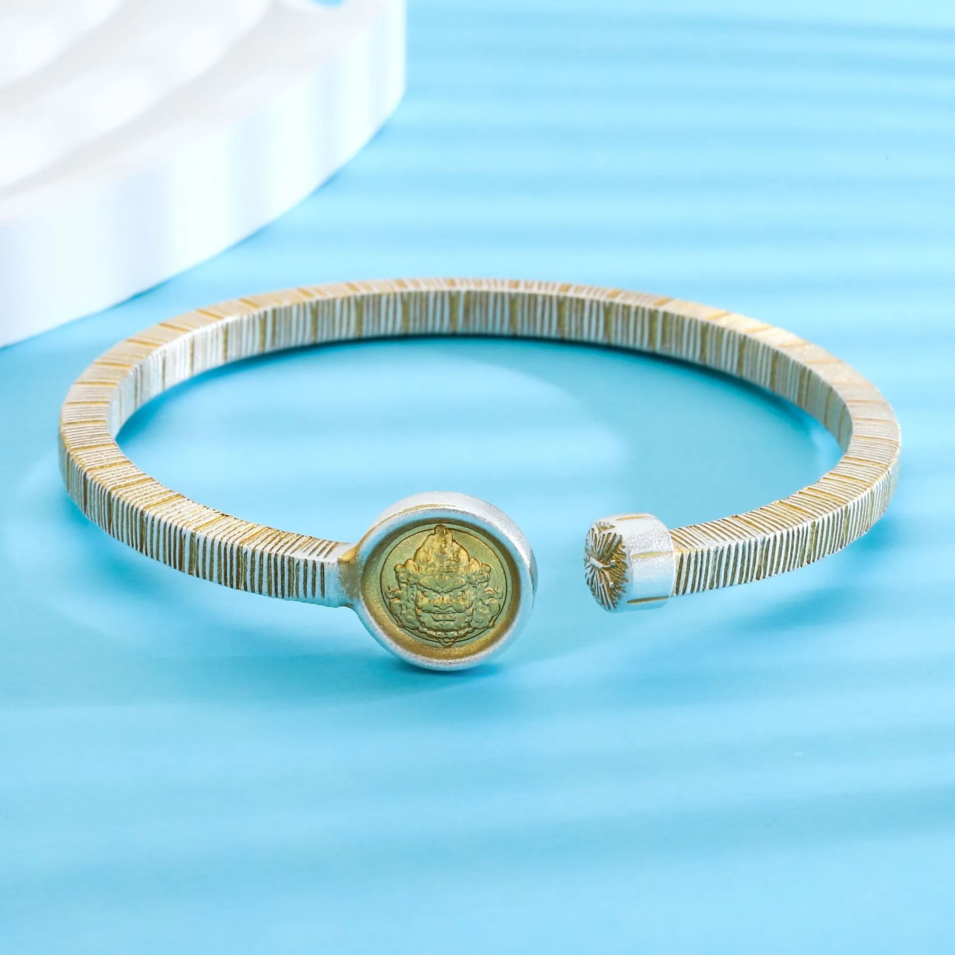 8675号足银999.9描金四方黄财神手镯珐琅彩福禄纯银手镯直播爆款