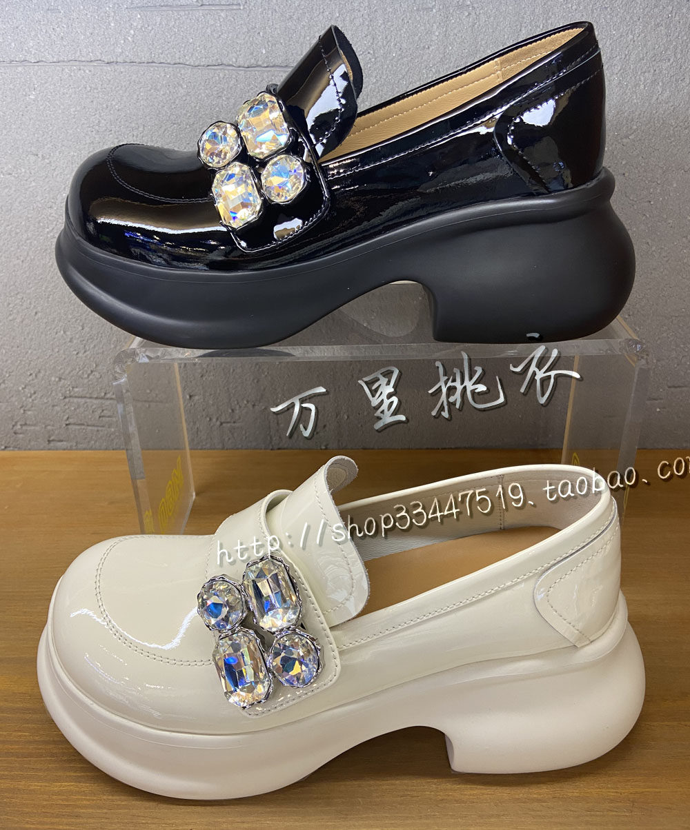 M60 2023春款专柜正品皮浅口单鞋