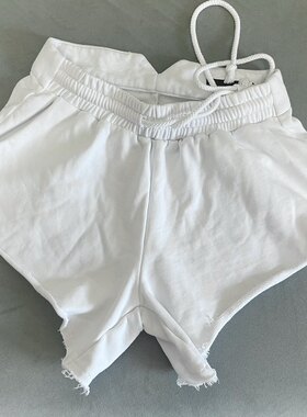 白色剪边抽绳大宽腿短裤明显染色瑕疵品，可作居家或户外一次性穿