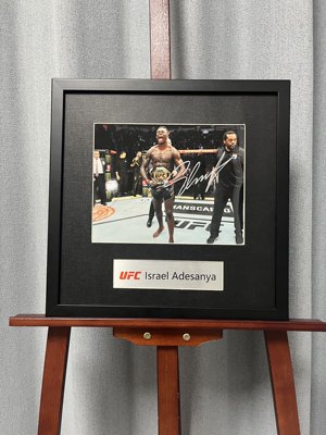 黑龙 阿迪萨亚亲笔签名十寸裱框大照片 ufc选手 摆台挂墙装饰画