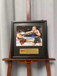舍甫琴科子弹姐亲笔签名十寸裱框大照片ufc选手 摆台挂墙装饰画