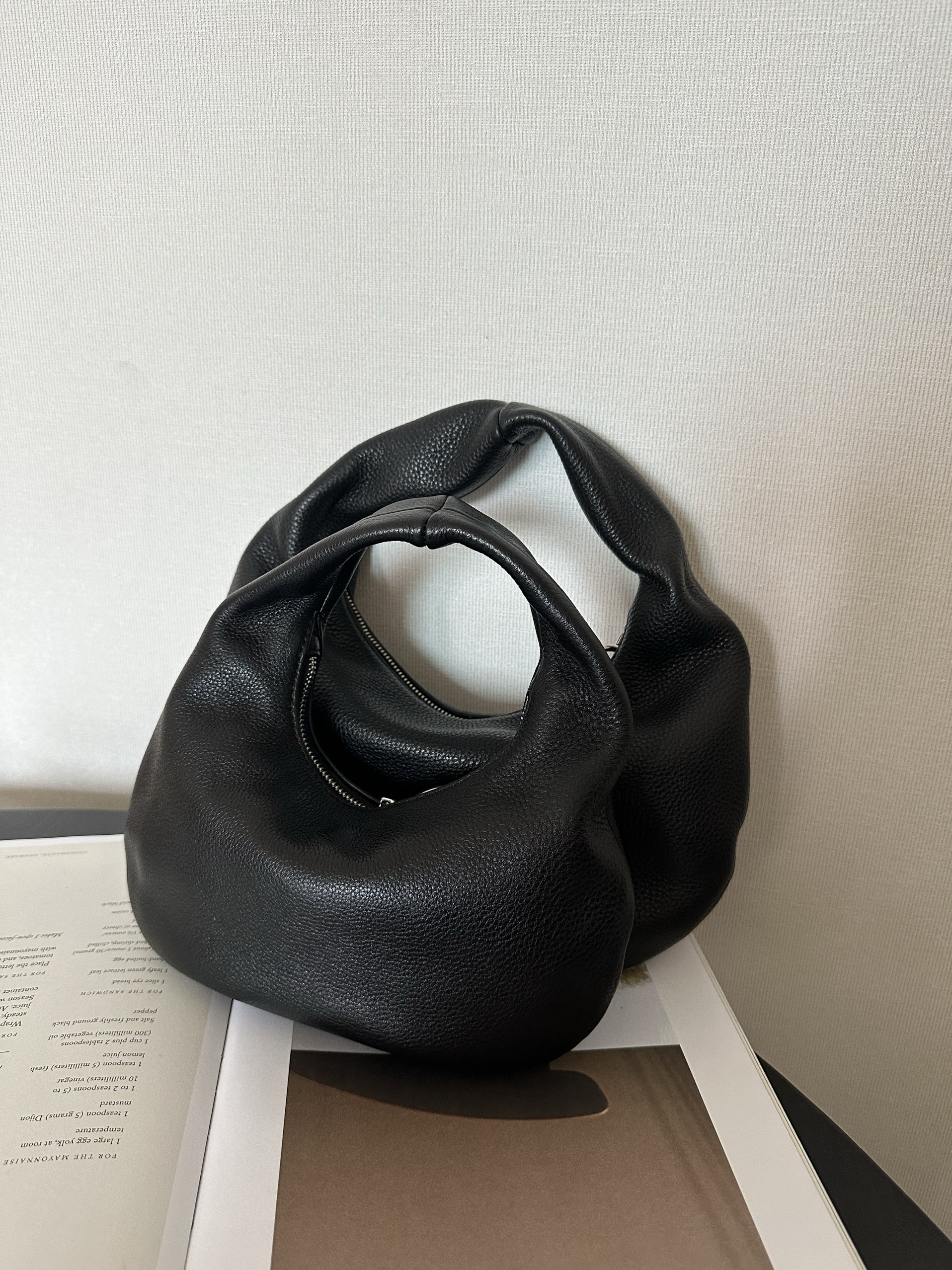 ZOEYLEE 小众设计师款月牙包单肩手提腋下包 复古轻奢手拎女包