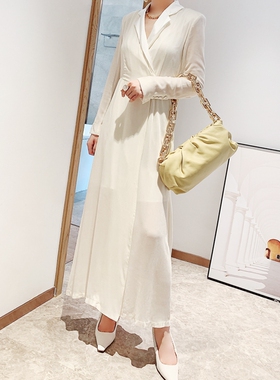 新款女 西装领温柔风蒿端名媛黑白色真丝丝绒连衣裙子H3728