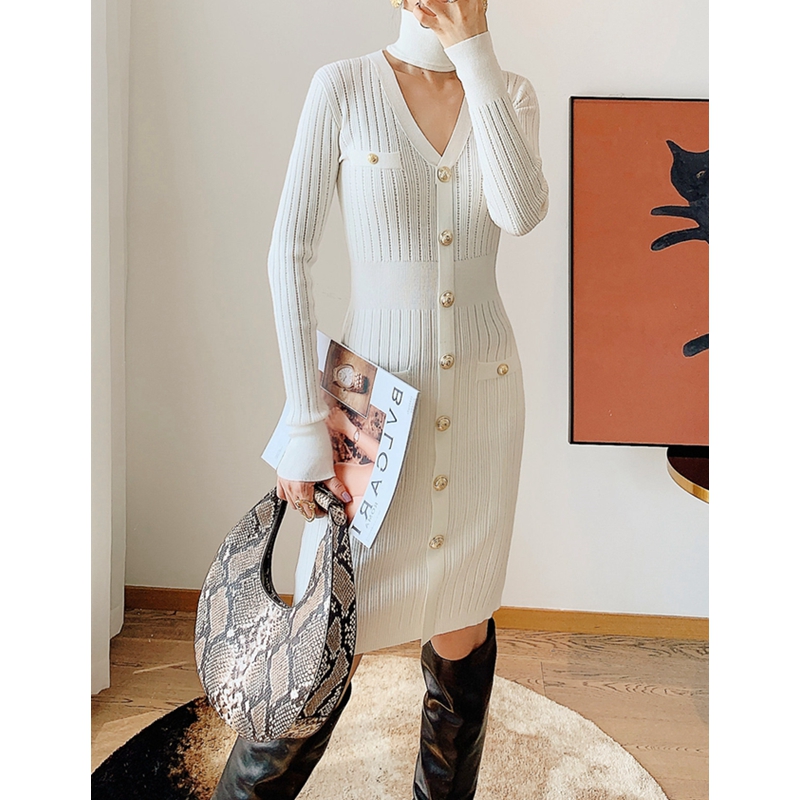 V领修身包臀针织连衣裙
