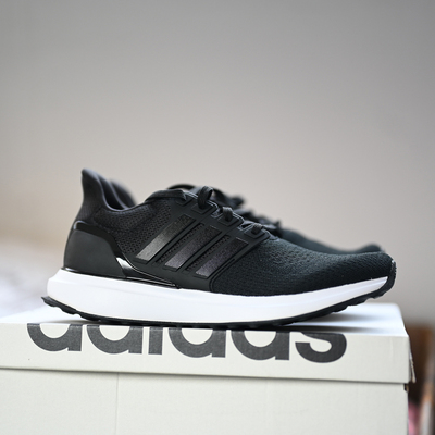 Adidas/阿迪达斯女子轻便跑步鞋