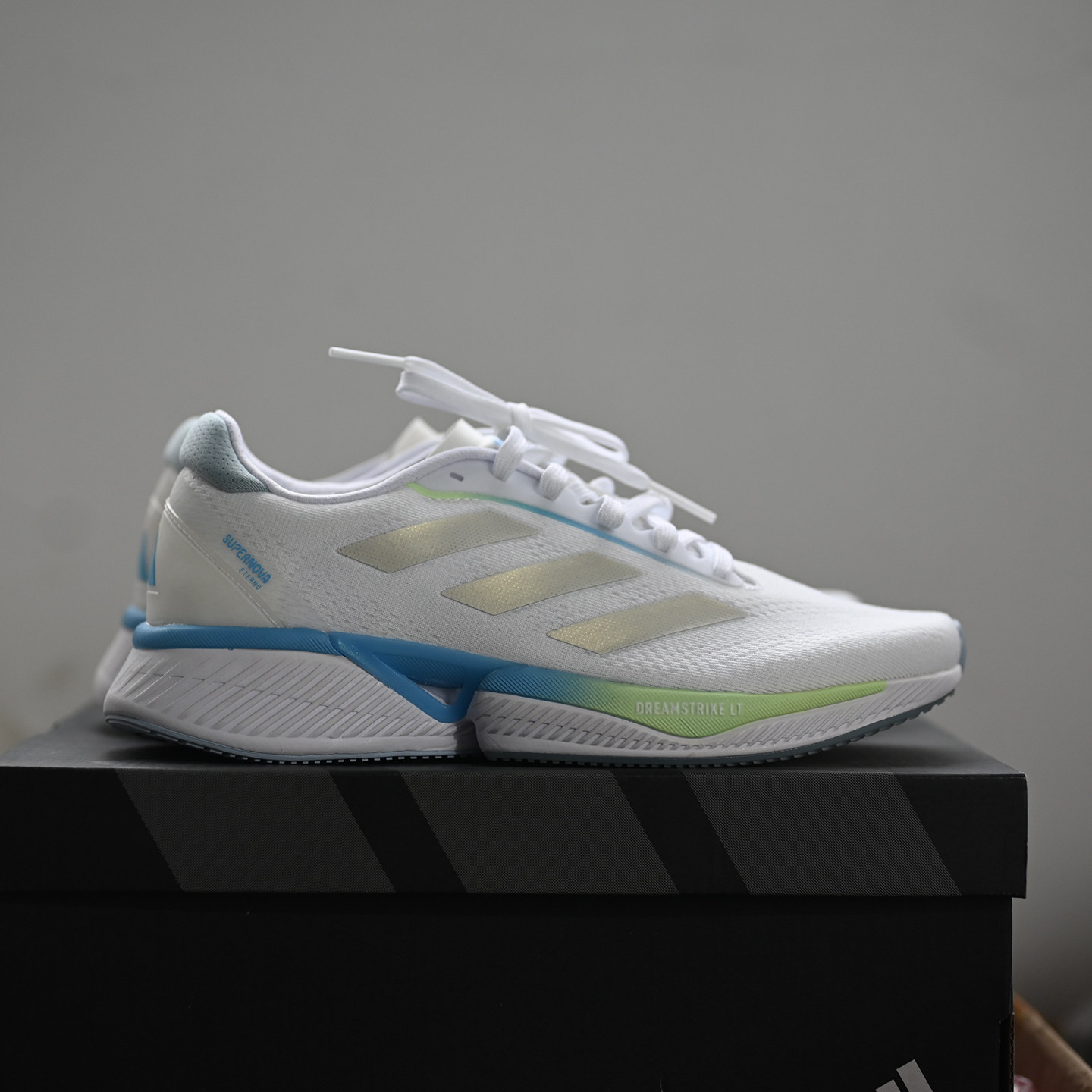 Adidas/阿迪达斯Supernova Eterno男子轻便透气运动休闲鞋 ID1285