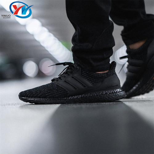 Adidas/阿迪达斯男女跑步休闲鞋