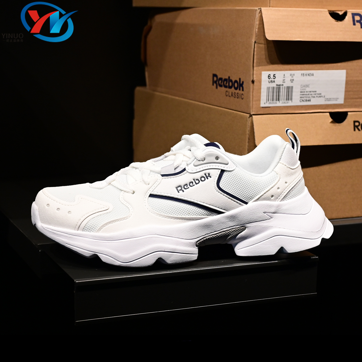 锐步reebok男女休闲鞋