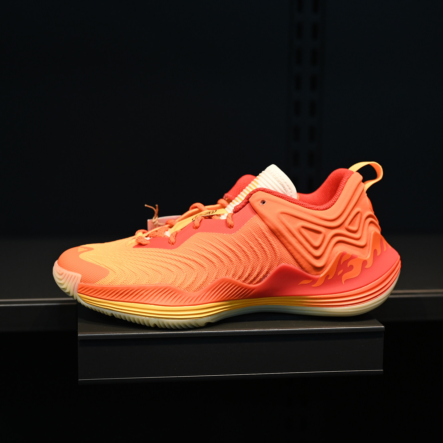 Adidas/阿迪达斯 罗斯 男子厚底防滑耐磨运动实战篮球鞋 IF3827