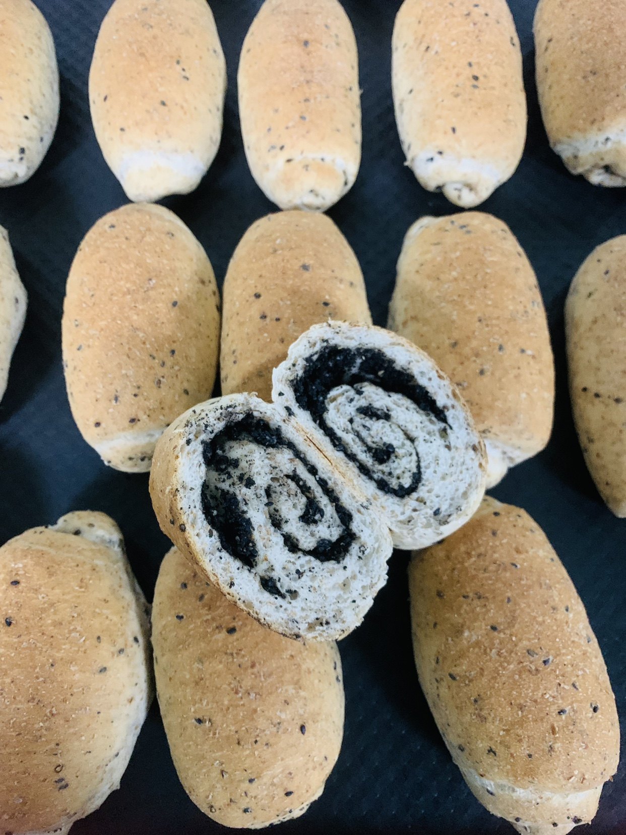 全麦黑芝麻卷100g 348大卡/枚