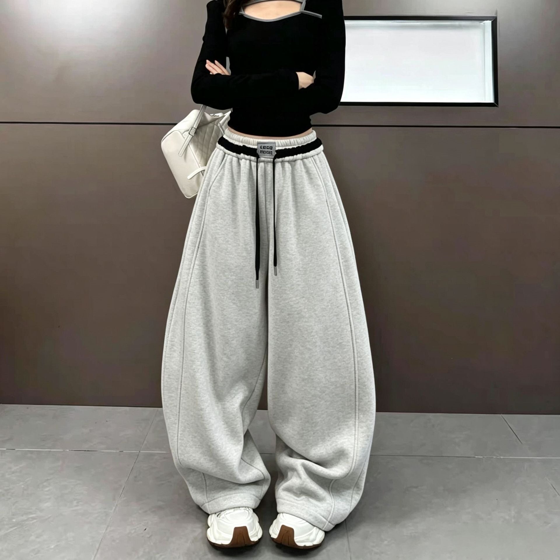 拼接字母卫裤女秋冬新款松紧腰直筒显瘦运动裤宽松百搭休闲弯刀裤