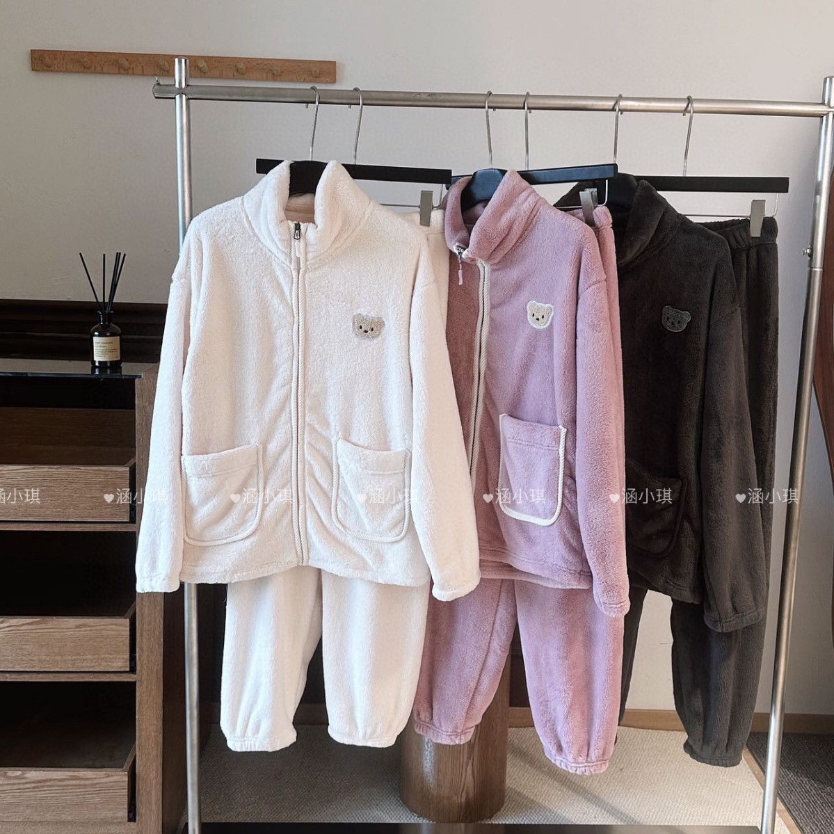 玉兔绒小熊睡衣女冬季新款加绒加厚保暖套装立领珊瑚绒卡通家居服