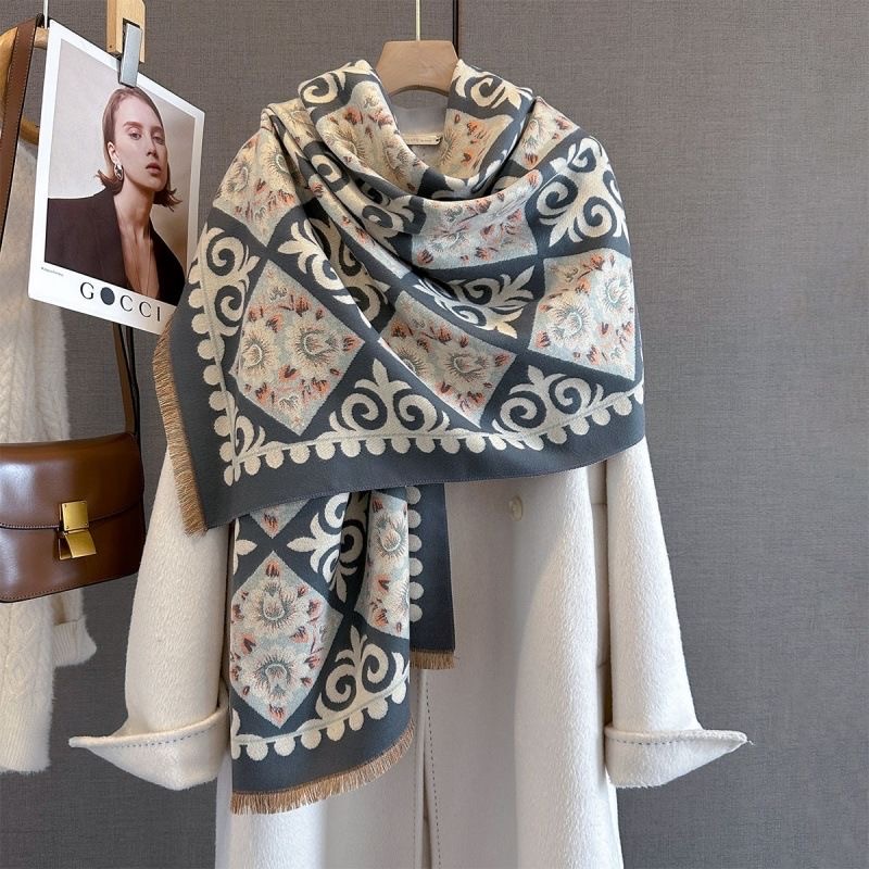 新款民族风几何花纹仿羊绒围巾女秋冬季时尚百搭多功能围脖披肩女