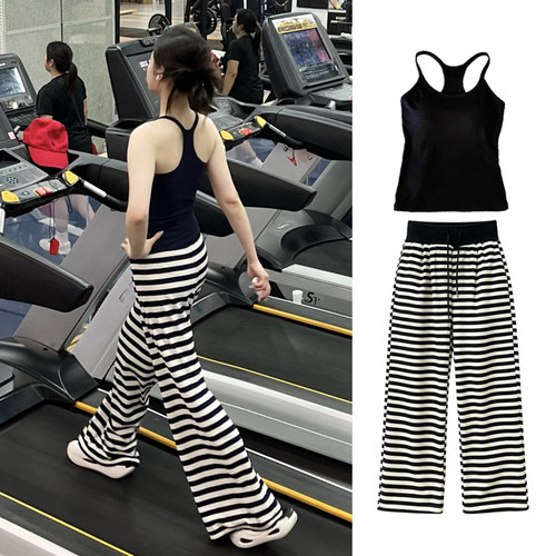 爬坡运动服挂脖吊带背心女带胸垫一体杯修身显瘦工字美背无袖上衣