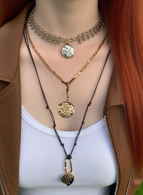 个性潮流Ins风多层叠戴链条几何合金徽章吊坠项链酷妹风