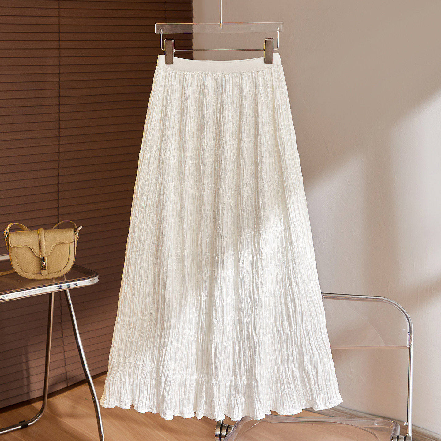 拉夏贝尔白色a字半身裙女夏季2026新款高腰甜美显瘦褶皱雪纺伞裙