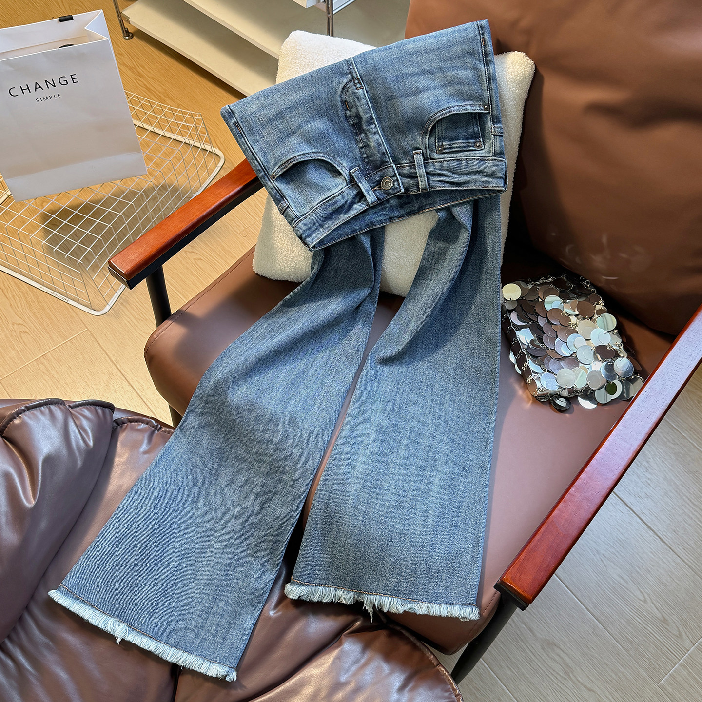 复古蓝色高腰微喇牛仔裤女款2026秋季新款弹力显瘦毛边拖地喇叭裤