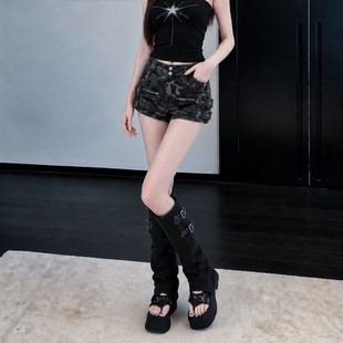美式迷彩风铆钉拉链设计感牛仔短裤女夏季高腰微弹修身显瘦热裤子