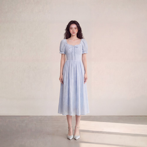 艾格夏季温柔风泡泡袖连衣裙女方领收腰显瘦度假长裙减龄初恋裙