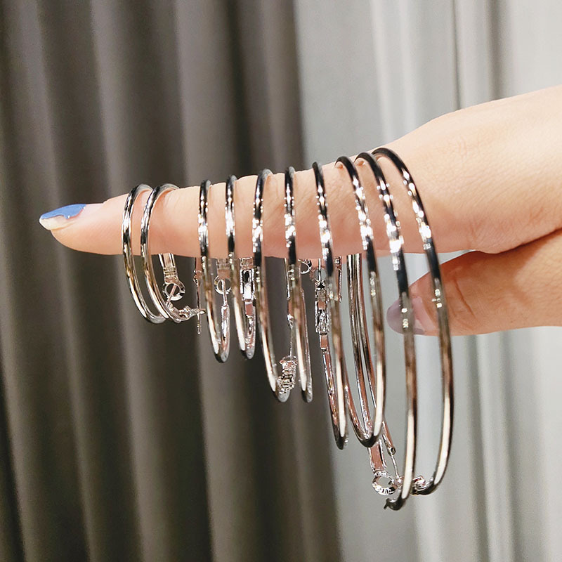 S925银欧美简约气质耳圈