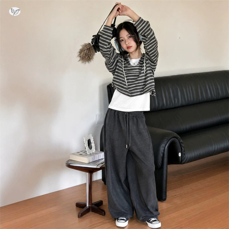 女童秋装韩系2026新款中大童打底衫短款条纹帽衫阔腿裤早秋三件套
