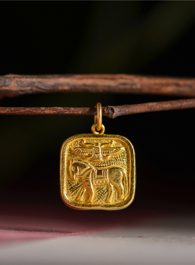 手工錾刻古法黄金战马智慧图腾