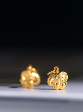 足金手工錾刻古法黄金小象吊坠