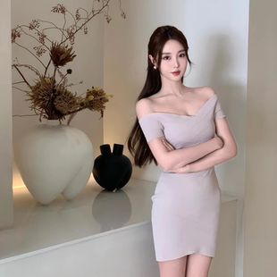 法式绝美一字肩交叉针织连衣裙女春季性感御姐名媛修身气质包臀裙