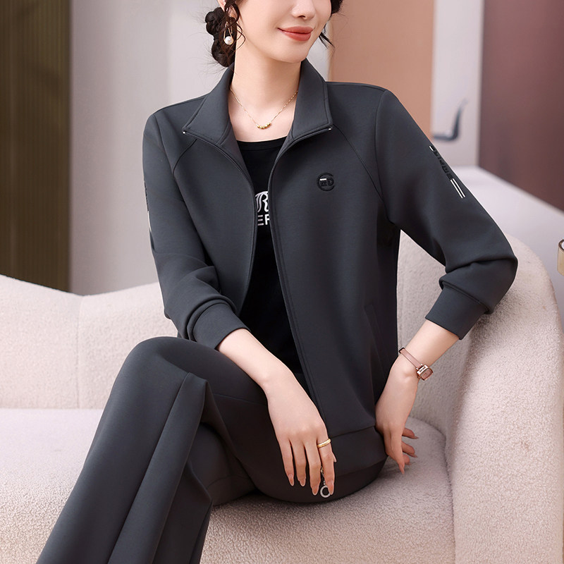 品牌妈妈秋装运动服套装女中老年春秋外套大码上衣40岁50洋气开衫