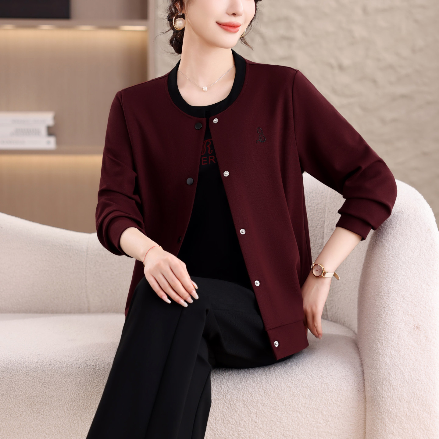 休闲运动套装女春秋2026新款宽松洋气显瘦大码女士户外跑步三件套