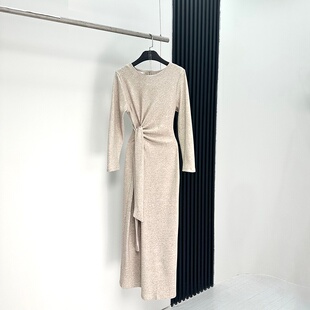 气质修身 时尚 显瘦系带长裙 2025秋冬新款 燕麦色针织连衣裙女长款