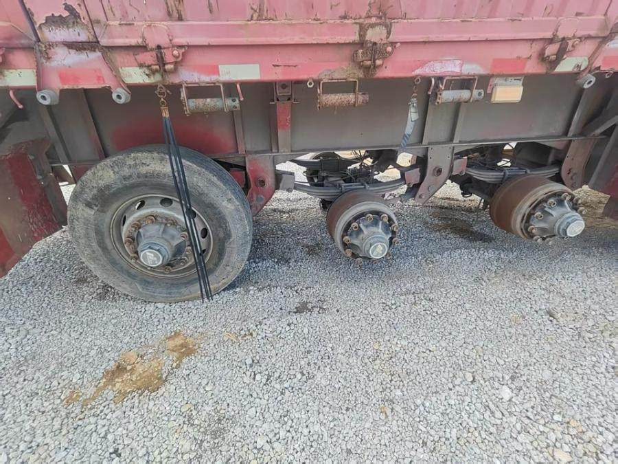 1月20日柳州车牌号为桂BL397挂华骏牌重型自卸半挂车网络拍卖公告