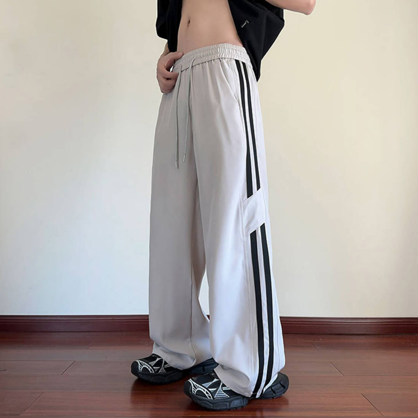 男士夏日轻薄裤子白色日系慵懒松弛感2025新款今年流行爆款休闲裤