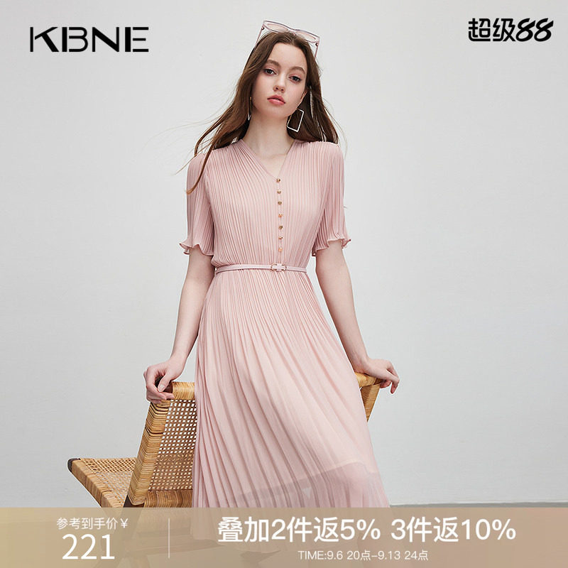 KBNEV领连衣裙女欧若风粉色裙子2026夏季新款气质显瘦爆款长裙女