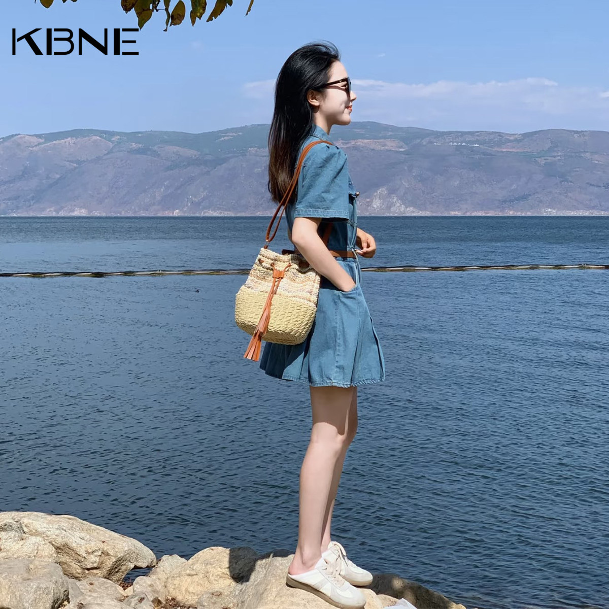 KBNE法式复古小个子牛仔连衣裙女2026夏季新款百褶裙收腰蓝色裙子