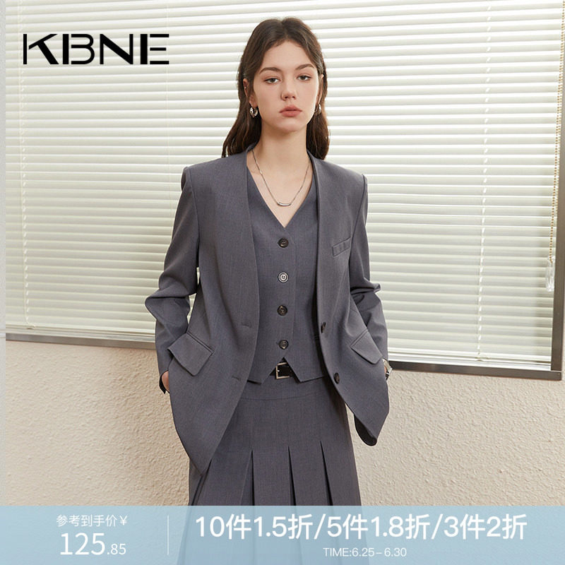 KBNE西装外套女小个子灰色学院风上衣2026春季新款超好看无领西服