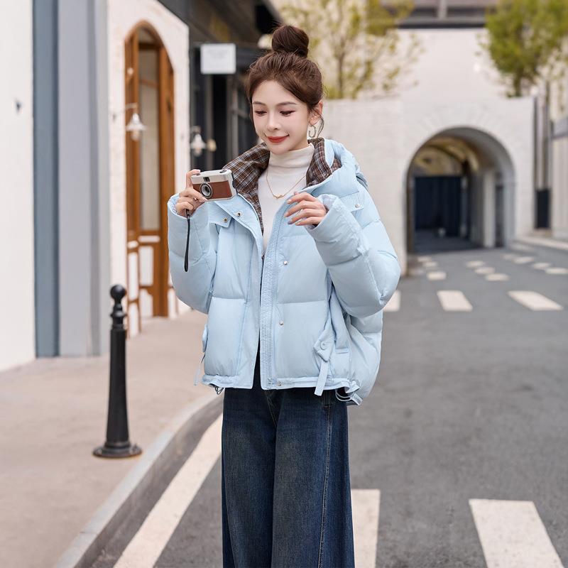短款浅蓝色羽绒服冬季新女服款宽松连帽加保厚暖面ZYI99857包鸭绒