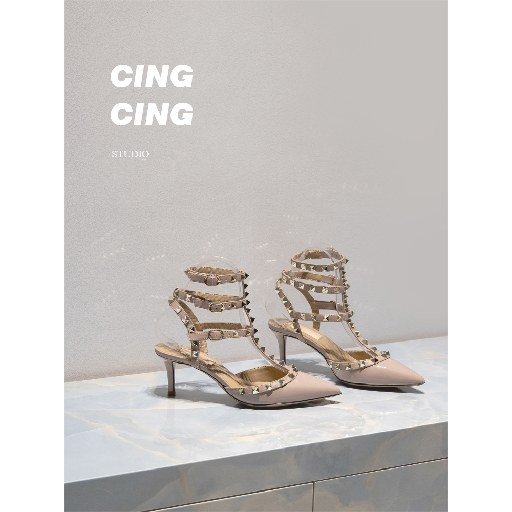 CING`CING 闭眼入~招牌款 尖头漆皮铆钉鞋三环裸色高跟鞋女 6.5cm