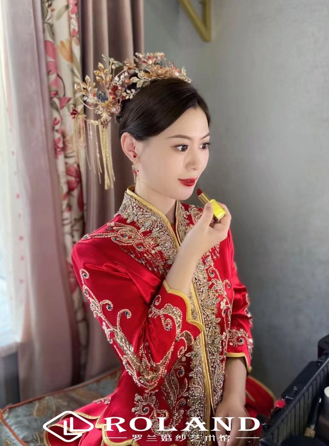 新娘重工结婚撞色秀禾服龙凤褂显瘦2024春婚纱礼服中式夏红头饰