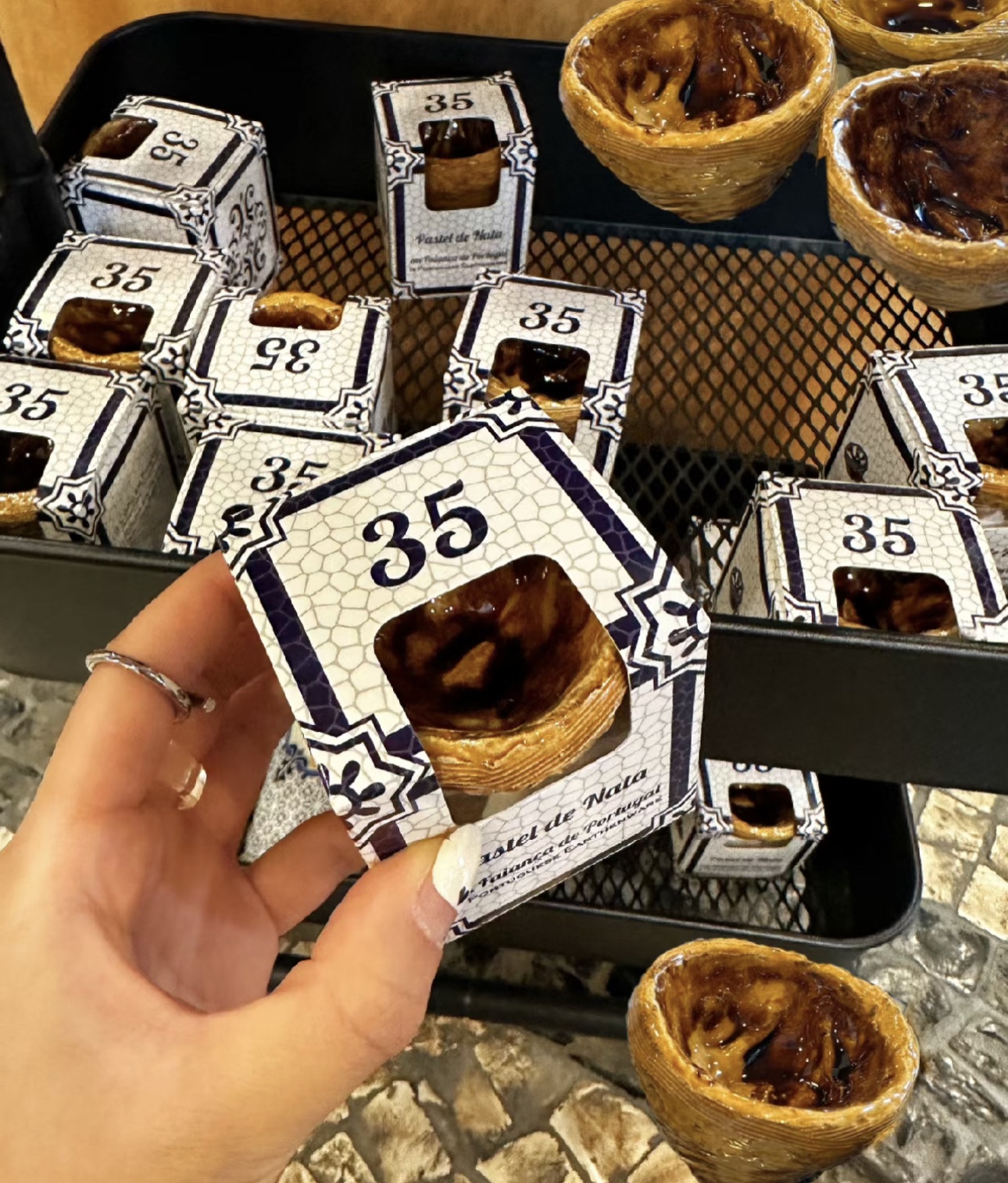 澳门葡文书局|迷你葡挞杯陶瓷手制小酒杯茶杯葡挞挞酒套装冰箱贴