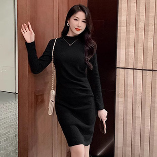 裙子女秋冬季2025新款半高领大码中长款显瘦包臀裙打底针织连衣裙