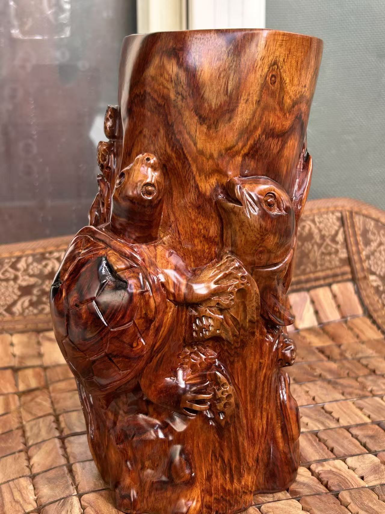 海南黄花梨油梨乌龟雕刻笔筒20乘13乘5厘米海口发货一物一拍1201