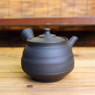 日本常滑烧名家 村越风月 朱泥熏黑横筋日式纯手工横手侧把急须壶