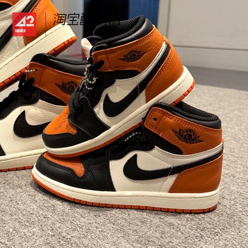 42运动家 Air Jordan 1 AJ1高帮儿童篮球鞋 FD1413 FD1412-008